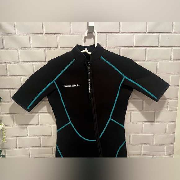 Seaskin Womens Shorty Wetsuit Short Body Diving Suit front zip/size M - Picture 3 of 7